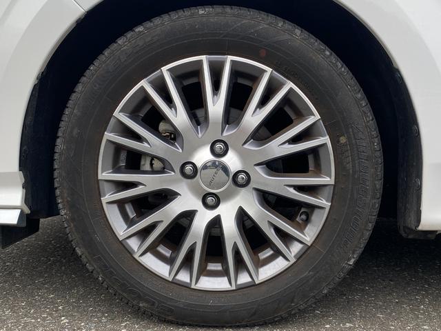 ノート オーテック　ＦＯＵＲ　ワンオーナー　４ＷＤ　純正メモリナビ（ＢＴ／ＡＭ／ＦＭ／ＤＶＤ）純正エアロ　全周囲方位カメラ　黒レザーシート（ＡＵＴＣＨ）シートヒーター（運転席＋助手席）ステアリングスイッチ　ステアリングヒーター（56枚目）