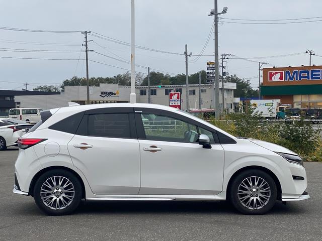 ノート オーテック　ＦＯＵＲ　ワンオーナー　４ＷＤ　純正メモリナビ（ＢＴ／ＡＭ／ＦＭ／ＤＶＤ）純正エアロ　全周囲方位カメラ　黒レザーシート（ＡＵＴＣＨ）シートヒーター（運転席＋助手席）ステアリングスイッチ　ステアリングヒーター（64枚目）