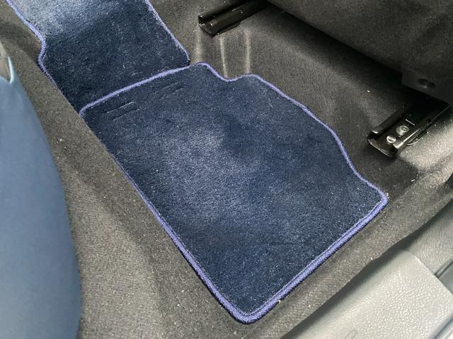 ノート オーテック　ＦＯＵＲ　ワンオーナー　４ＷＤ　純正メモリナビ（ＢＴ／ＡＭ／ＦＭ／ＤＶＤ）純正エアロ　全周囲方位カメラ　黒レザーシート（ＡＵＴＣＨ）シートヒーター（運転席＋助手席）ステアリングスイッチ　ステアリングヒーター（74枚目）