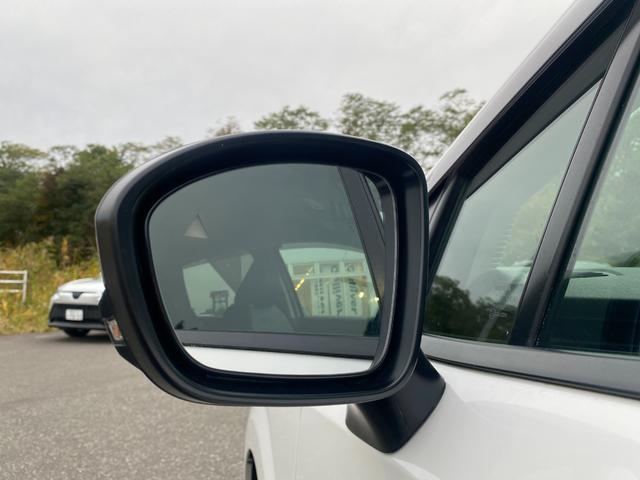 ノート オーテック　ＦＯＵＲ　ワンオーナー　４ＷＤ　純正メモリナビ（ＢＴ／ＡＭ／ＦＭ／ＤＶＤ）純正エアロ　全周囲方位カメラ　黒レザーシート（ＡＵＴＣＨ）シートヒーター（運転席＋助手席）ステアリングスイッチ　ステアリングヒーター（77枚目）