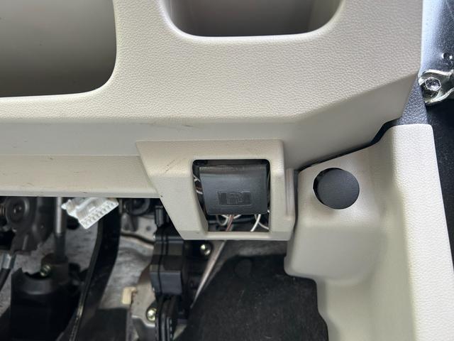 ムーヴ Ｌ　ＳＡＩＩ　４ＷＤ　ＭＤチェンジャー（ＦＭ／ＡＭ）衝突軽減システム　横滑り防止装置　純正フロアマット　保証書　取り扱い説明書　スペアキー（11枚目）