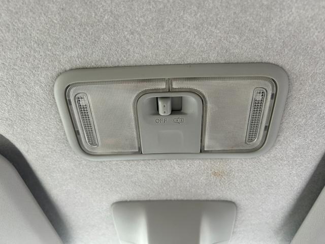 ムーヴ Ｌ　ＳＡＩＩ　４ＷＤ　ＭＤチェンジャー（ＦＭ／ＡＭ）衝突軽減システム　横滑り防止装置　純正フロアマット　保証書　取り扱い説明書　スペアキー（14枚目）