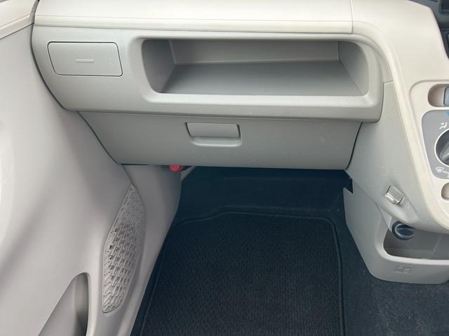 ムーヴ Ｌ　ＳＡＩＩ　４ＷＤ　ＭＤチェンジャー（ＦＭ／ＡＭ）衝突軽減システム　横滑り防止装置　純正フロアマット　保証書　取り扱い説明書　スペアキー（19枚目）