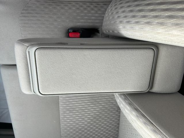 ムーヴ Ｌ　ＳＡＩＩ　４ＷＤ　ＭＤチェンジャー（ＦＭ／ＡＭ）衝突軽減システム　横滑り防止装置　純正フロアマット　保証書　取り扱い説明書　スペアキー（22枚目）