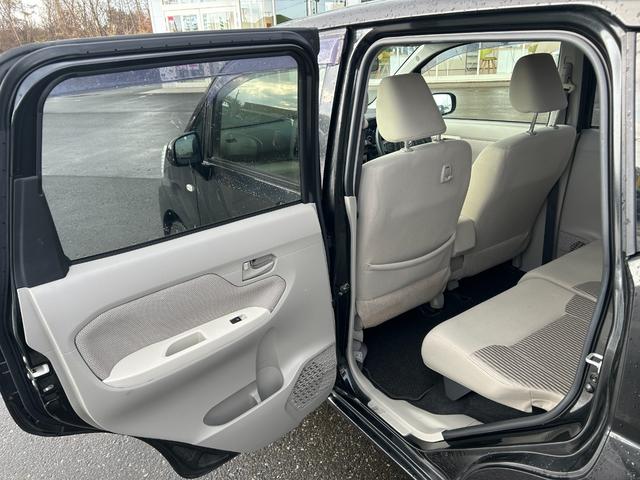 ムーヴ Ｌ　ＳＡＩＩ　４ＷＤ　ＭＤチェンジャー（ＦＭ／ＡＭ）衝突軽減システム　横滑り防止装置　純正フロアマット　保証書　取り扱い説明書　スペアキー（36枚目）