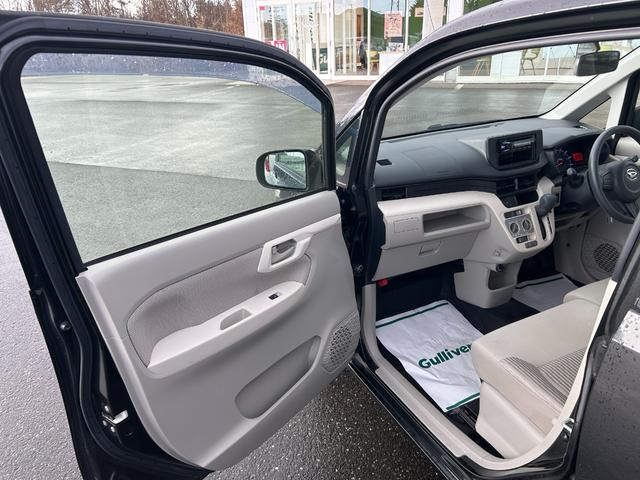 ムーヴ Ｌ　ＳＡＩＩ　４ＷＤ　ＭＤチェンジャー（ＦＭ／ＡＭ）衝突軽減システム　横滑り防止装置　純正フロアマット　保証書　取り扱い説明書　スペアキー（40枚目）