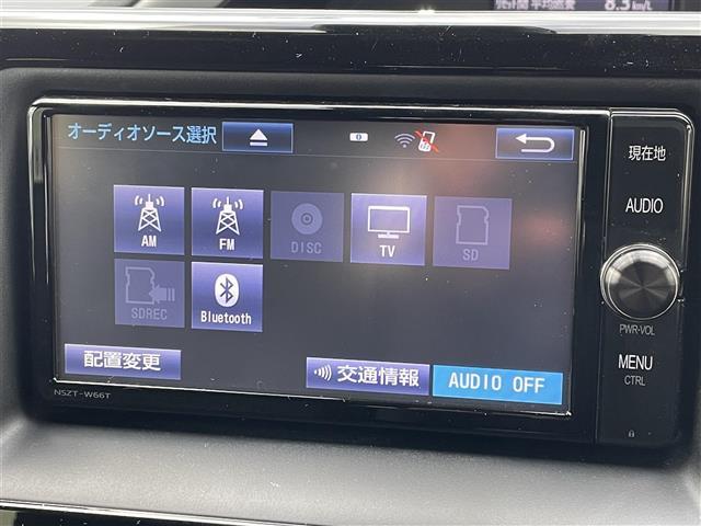 ヴォクシー ＺＳ　煌　４ＷＤ　純正ナビ　フルセグＴＶ／ＣＤ／ＤＶＤ／ＢＴ　フリップダウンモニター　ＥＴＣ　クルーズコントロール　オートライト　ＬＥＤライト　両側パワースライドドア　セーフティセンス（3枚目）
