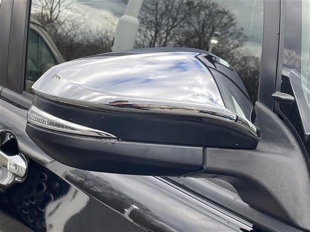 ヴォクシー ＺＳ　煌　４ＷＤ　純正ナビ　フルセグＴＶ／ＣＤ／ＤＶＤ／ＢＴ　フリップダウンモニター　ＥＴＣ　クルーズコントロール　オートライト　ＬＥＤライト　両側パワースライドドア　セーフティセンス（14枚目）