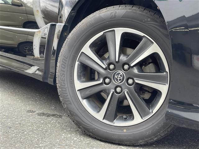 ヴォクシー ＺＳ　煌　４ＷＤ　純正ナビ　フルセグＴＶ／ＣＤ／ＤＶＤ／ＢＴ　フリップダウンモニター　ＥＴＣ　クルーズコントロール　オートライト　ＬＥＤライト　両側パワースライドドア　セーフティセンス（15枚目）