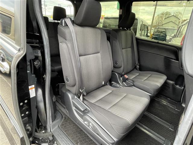ヴォクシー ＺＳ　煌　４ＷＤ　純正ナビ　フルセグＴＶ／ＣＤ／ＤＶＤ／ＢＴ　フリップダウンモニター　ＥＴＣ　クルーズコントロール　オートライト　ＬＥＤライト　両側パワースライドドア　セーフティセンス（18枚目）