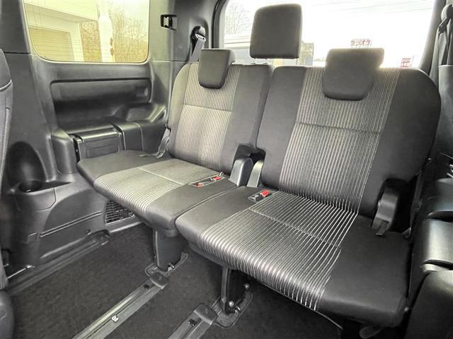 ヴォクシー ＺＳ　煌　４ＷＤ　純正ナビ　フルセグＴＶ／ＣＤ／ＤＶＤ／ＢＴ　フリップダウンモニター　ＥＴＣ　クルーズコントロール　オートライト　ＬＥＤライト　両側パワースライドドア　セーフティセンス（20枚目）