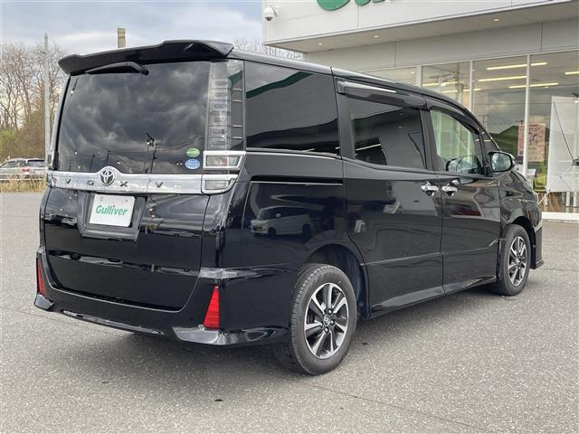 ヴォクシー ＺＳ　煌　４ＷＤ　純正ナビ　フルセグＴＶ／ＣＤ／ＤＶＤ／ＢＴ　フリップダウンモニター　ＥＴＣ　クルーズコントロール　オートライト　ＬＥＤライト　両側パワースライドドア　セーフティセンス（27枚目）