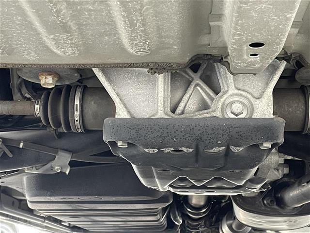 ヴォクシー ＺＳ　煌　４ＷＤ　純正ナビ　フルセグＴＶ／ＣＤ／ＤＶＤ／ＢＴ　フリップダウンモニター　ＥＴＣ　クルーズコントロール　オートライト　ＬＥＤライト　両側パワースライドドア　セーフティセンス（41枚目）