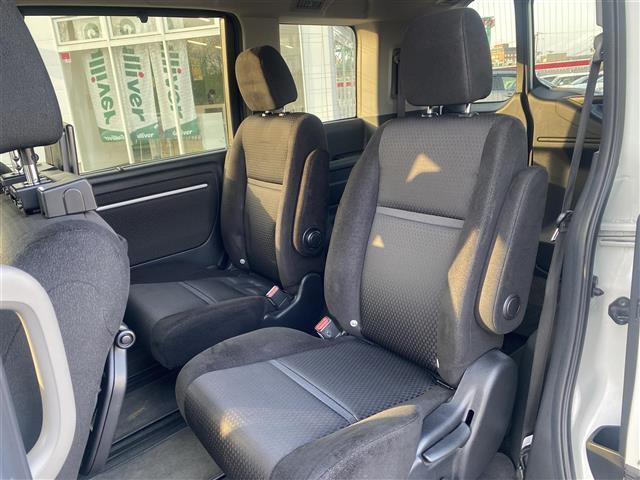 ステップワゴンスパーダ スパーダ ホンダセンシング 4WD 純正ナビ フルセグTV/CD/DVD/BT ETC 後席モニター スマートキー×2 クルーズコントロール 衝突被害軽減システム レーンアシスト(17枚目)