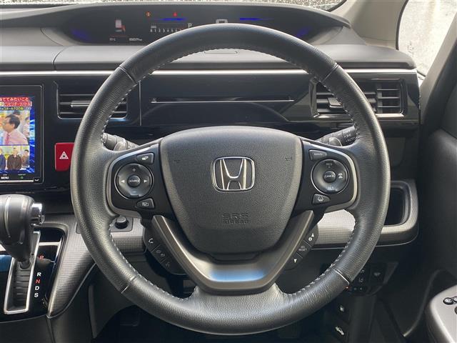 ステップワゴンスパーダ スパーダ ホンダセンシング 4WD 純正ナビ フルセグTV/CD/DVD/BT ETC 後席モニター スマートキー×2 クルーズコントロール 衝突被害軽減システム レーンアシスト(22枚目)