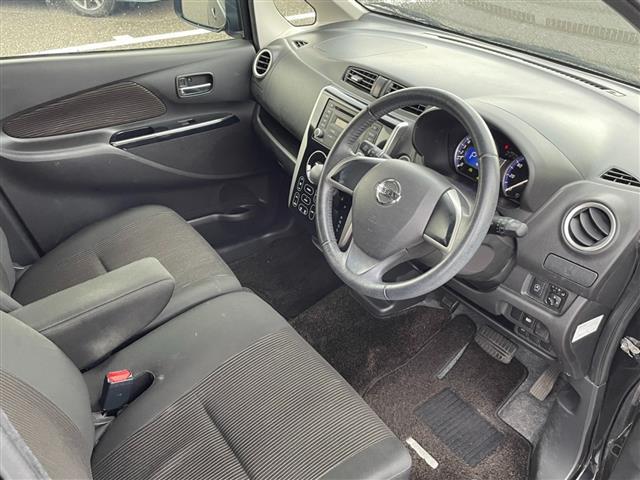 デイズ ハイウェイスター　Ｘ　純正オーディオ　ＡＭ／ＦＭ／ＡＵＸ　全方位カメラ　衝突被害ブレーキ軽減　横滑り防止装置　プッシュスタート　スマートキー　アイドリングストップ　オートライト　オートハイビーム（10枚目）