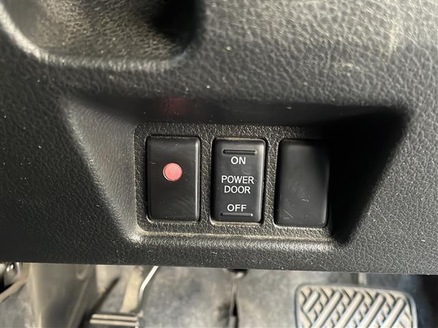 セレナ ハイウェイスター Vセレ+セーフティII SHV 純正7インチSDナビゲーション(MC315D-W) フルセグ BT CD DVD エマージェンシーブレーキ レーンキープアシスト アラウンドビューカメラ 両側パワースライドドア クルーズコントロール(11枚目)