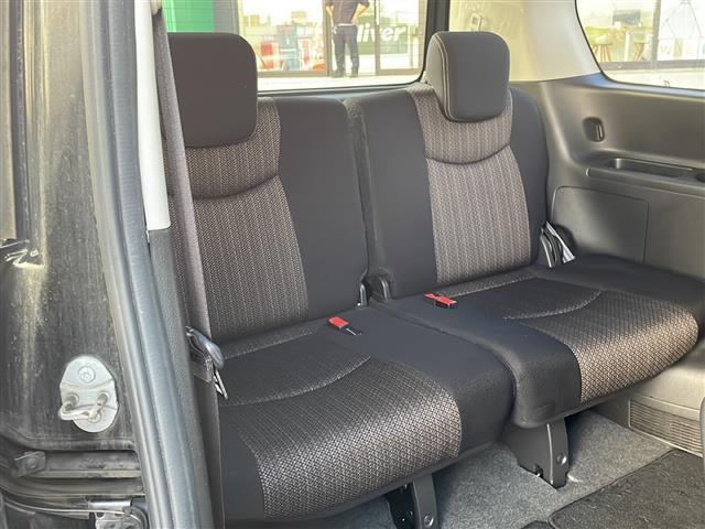 セレナ ハイウェイスター Vセレ+セーフティII SHV 純正7インチSDナビゲーション(MC315D-W) フルセグ BT CD DVD エマージェンシーブレーキ レーンキープアシスト アラウンドビューカメラ 両側パワースライドドア クルーズコントロール(18枚目)