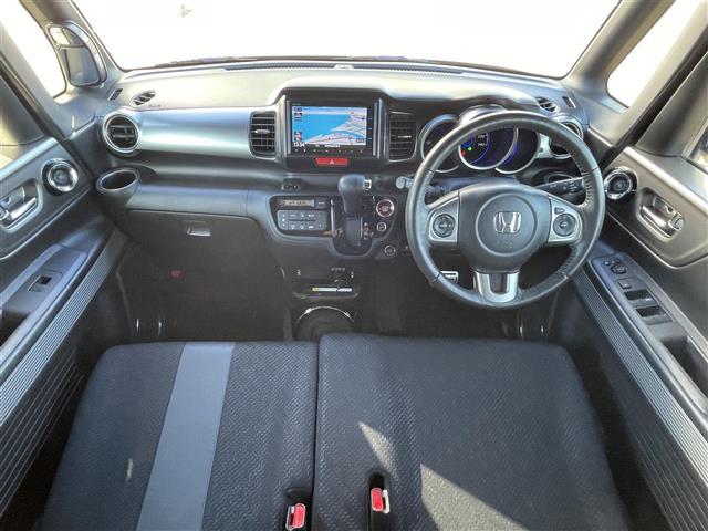 Ｎ－ＢＯＸスラッシュ Ｘ　Ｇａｔｈｅｒｓ７インチメモリナビゲーション（ＶＲＭ－１５５ＶＦｉ）　フルセグ　ＢＴ　ＣＤ　ＤＶＤ　ＳＤ　ＨＤＭＩ対応　ＣＴＢＡ　バックカメラ　クルーズコントロール　シートヒーター　ワイヤレス充電（42枚目）