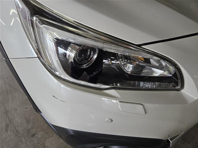 レガシィアウトバック リミテッド　禁煙車　バックカメラ　レーダークルコン　衝突被害軽減　車線逸脱防止支援　後側方警戒支援　ＬＥＤオートライト　純正８型ナビ　パワーバックドア　ビルトインＥＴＣ　黒革シート　シートヒーター　前席Ｐシート（7枚目）