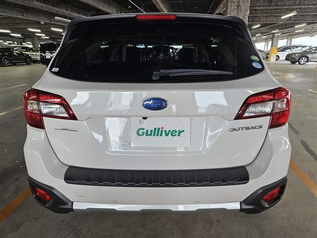 レガシィアウトバック リミテッド　禁煙車　バックカメラ　レーダークルコン　衝突被害軽減　車線逸脱防止支援　後側方警戒支援　ＬＥＤオートライト　純正８型ナビ　パワーバックドア　ビルトインＥＴＣ　黒革シート　シートヒーター　前席Ｐシート（15枚目）