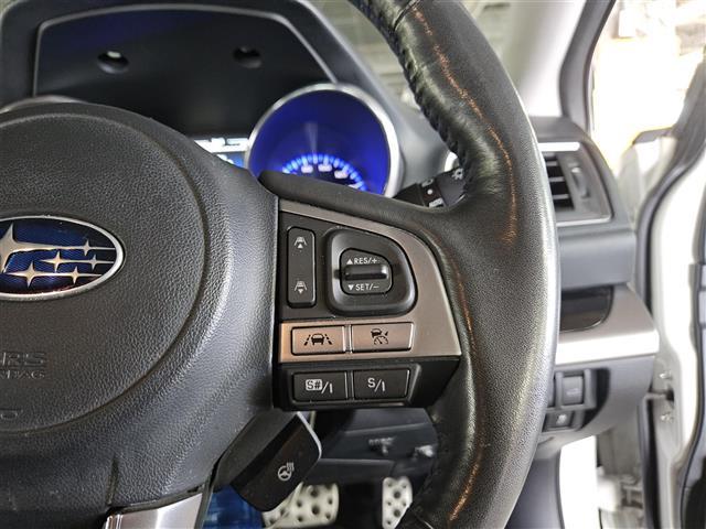 レガシィアウトバック リミテッド　禁煙車　バックカメラ　レーダークルコン　衝突被害軽減　車線逸脱防止支援　後側方警戒支援　ＬＥＤオートライト　純正８型ナビ　パワーバックドア　ビルトインＥＴＣ　黒革シート　シートヒーター　前席Ｐシート（20枚目）