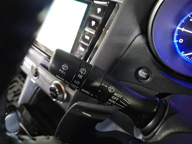 レガシィアウトバック リミテッド　禁煙車　バックカメラ　レーダークルコン　衝突被害軽減　車線逸脱防止支援　後側方警戒支援　ＬＥＤオートライト　純正８型ナビ　パワーバックドア　ビルトインＥＴＣ　黒革シート　シートヒーター　前席Ｐシート（21枚目）