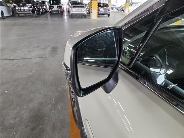 レガシィアウトバック リミテッド　禁煙車　バックカメラ　レーダークルコン　衝突被害軽減　車線逸脱防止支援　後側方警戒支援　ＬＥＤオートライト　純正８型ナビ　パワーバックドア　ビルトインＥＴＣ　黒革シート　シートヒーター　前席Ｐシート（31枚目）