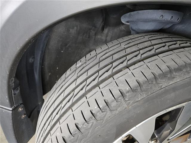 レガシィアウトバック リミテッド　禁煙車　バックカメラ　レーダークルコン　衝突被害軽減　車線逸脱防止支援　後側方警戒支援　ＬＥＤオートライト　純正８型ナビ　パワーバックドア　ビルトインＥＴＣ　黒革シート　シートヒーター　前席Ｐシート（39枚目）