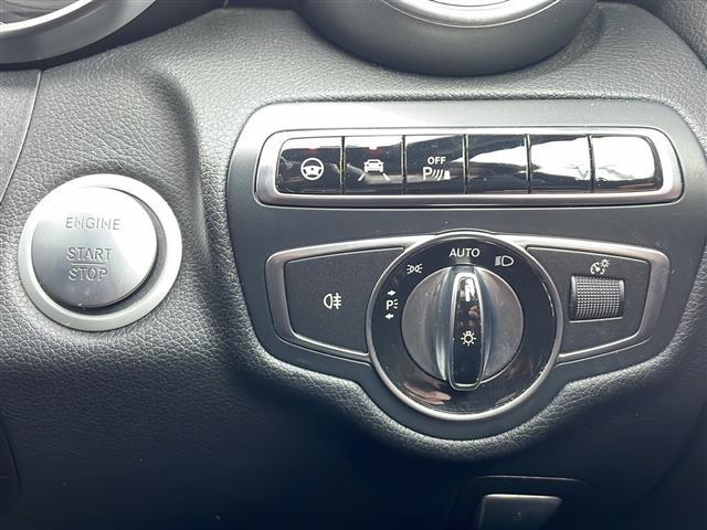 Cクラス C200アバンギャルド AMGライン メーカーナビゲーション フルセグ BT ブラインドスポットアシスト アテンションアシスト レーンキープアシスト ブルメスターサウンド レーダークルーズコントロール パドルシフト D席メモリシート(3枚目)