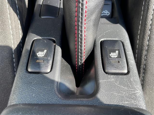 コペン ＧＲ　スポーツ　純正７インチＳＤナビゲーション（ＮＳＣＮ－Ｗ６８）　ワンセグ　ＢＴ　ＳＤ　ＣＤ　電動オープン　ＲＥＣＡＲＯシート　ＢＢＳ１６インチアルミホイール　ＭＯＭＯステアリング　柿本マフラー　パドルシフト（19枚目）