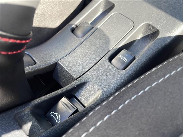 コペン ＧＲ　スポーツ　純正７インチＳＤナビゲーション（ＮＳＣＮ－Ｗ６８）　ワンセグ　ＢＴ　ＳＤ　ＣＤ　電動オープン　ＲＥＣＡＲＯシート　ＢＢＳ１６インチアルミホイール　ＭＯＭＯステアリング　柿本マフラー　パドルシフト（20枚目）