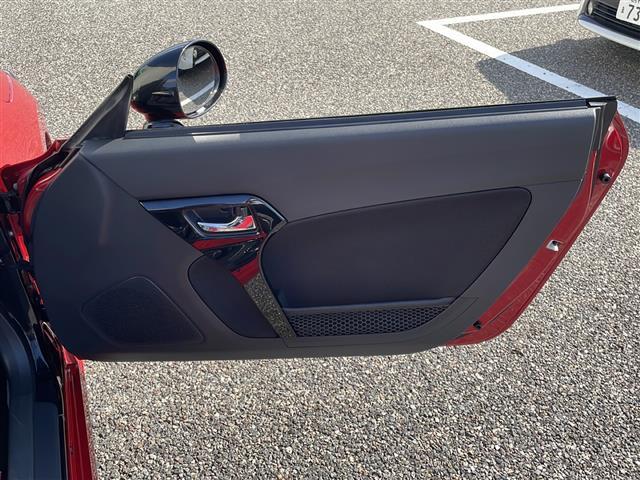 コペン ＧＲ　スポーツ　純正７インチＳＤナビゲーション（ＮＳＣＮ－Ｗ６８）　ワンセグ　ＢＴ　ＳＤ　ＣＤ　電動オープン　ＲＥＣＡＲＯシート　ＢＢＳ１６インチアルミホイール　ＭＯＭＯステアリング　柿本マフラー　パドルシフト（23枚目）