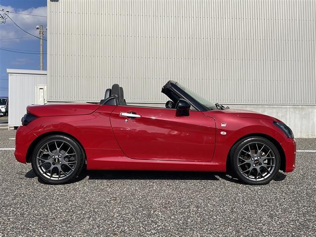 コペン ＧＲ　スポーツ　純正７インチＳＤナビゲーション（ＮＳＣＮ－Ｗ６８）　ワンセグ　ＢＴ　ＳＤ　ＣＤ　電動オープン　ＲＥＣＡＲＯシート　ＢＢＳ１６インチアルミホイール　ＭＯＭＯステアリング　柿本マフラー　パドルシフト（33枚目）