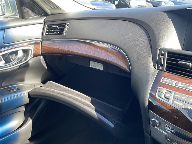 フーガ ３７０ＧＴ　タイプＳ　メーカーナビゲーションフルセグ　ＢＴ　ＣＤ　ＤＶＤクルーズコントロールパドルシフトバックカメラＤ／Ｎ席パワーシートビルトインＥＴＣＨＩＤヘッドライトＡＵＴＯライトフォグライトハーフレザーシート（合皮）（19枚目）