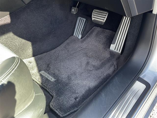 フーガ ３７０ＧＴ　タイプＳ　メーカーナビゲーションフルセグ　ＢＴ　ＣＤ　ＤＶＤクルーズコントロールパドルシフトバックカメラＤ／Ｎ席パワーシートビルトインＥＴＣＨＩＤヘッドライトＡＵＴＯライトフォグライトハーフレザーシート（合皮）（21枚目）