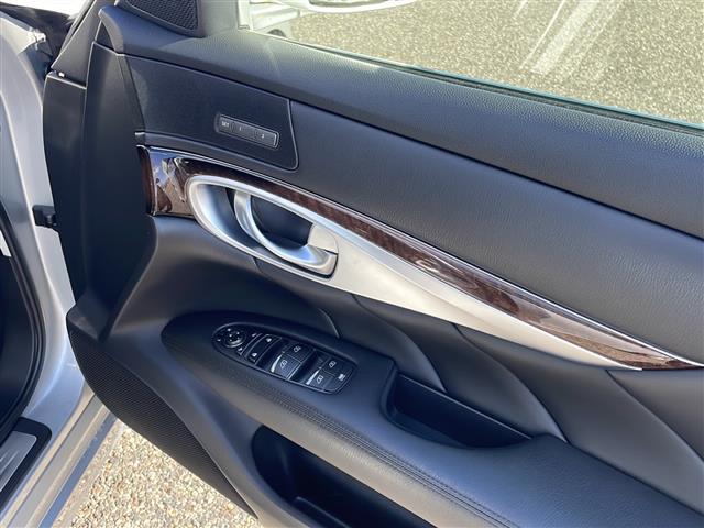 フーガ ３７０ＧＴ　タイプＳ　メーカーナビゲーションフルセグ　ＢＴ　ＣＤ　ＤＶＤクルーズコントロールパドルシフトバックカメラＤ／Ｎ席パワーシートビルトインＥＴＣＨＩＤヘッドライトＡＵＴＯライトフォグライトハーフレザーシート（合皮）（22枚目）