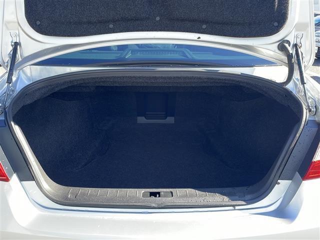 フーガ ３７０ＧＴ　タイプＳ　メーカーナビゲーションフルセグ　ＢＴ　ＣＤ　ＤＶＤクルーズコントロールパドルシフトバックカメラＤ／Ｎ席パワーシートビルトインＥＴＣＨＩＤヘッドライトＡＵＴＯライトフォグライトハーフレザーシート（合皮）（25枚目）