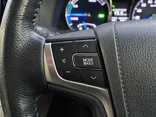 クラウンハイブリッド ロイヤルサルーン　メーカーナビゲーションフルセグ　ＢＴクルーズコントロールパワーシートシートヒーターエアシートハンドルヒーターエアコンスイングレジスタービルトインＥＴＣバックカメラ社外前方ドラレコ（9枚目）