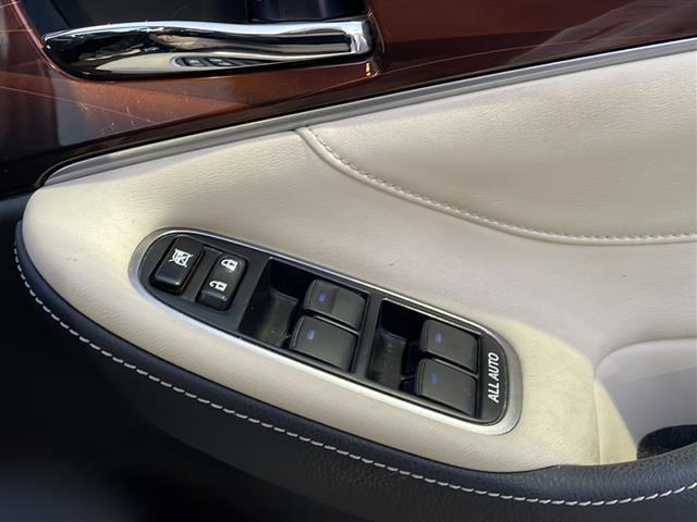 クラウンハイブリッド ロイヤルサルーン　メーカーナビゲーションフルセグ　ＢＴクルーズコントロールパワーシートシートヒーターエアシートハンドルヒーターエアコンスイングレジスタービルトインＥＴＣバックカメラ社外前方ドラレコ（17枚目）