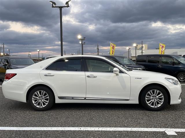 クラウンハイブリッド ロイヤルサルーン　メーカーナビゲーションフルセグ　ＢＴクルーズコントロールパワーシートシートヒーターエアシートハンドルヒーターエアコンスイングレジスタービルトインＥＴＣバックカメラ社外前方ドラレコ（40枚目）