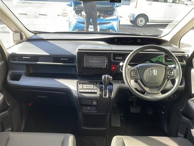 ステップワゴンスパーダ スパーダ　ホンダセンシング　純正Ｇａｔｈｅｒｓナビ（ＶＸＭ－１９５ＶＦｉ）　フルセグＴＶ　バックカメラ　ドライブレコーダー　両側パワースライドドア　フリップダウンモニター　パドルシフト　ステアリングスイッチ（5枚目）