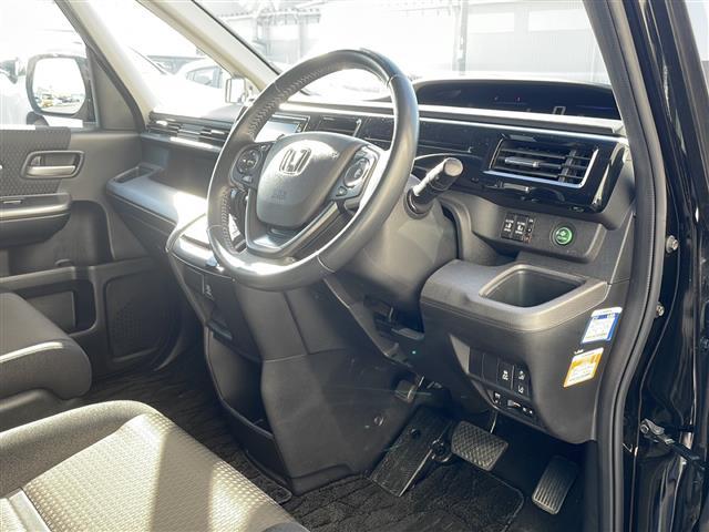 ステップワゴンスパーダ スパーダ　ホンダセンシング　純正Ｇａｔｈｅｒｓナビ（ＶＸＭ－１９５ＶＦｉ）　フルセグＴＶ　バックカメラ　ドライブレコーダー　両側パワースライドドア　フリップダウンモニター　パドルシフト　ステアリングスイッチ（16枚目）