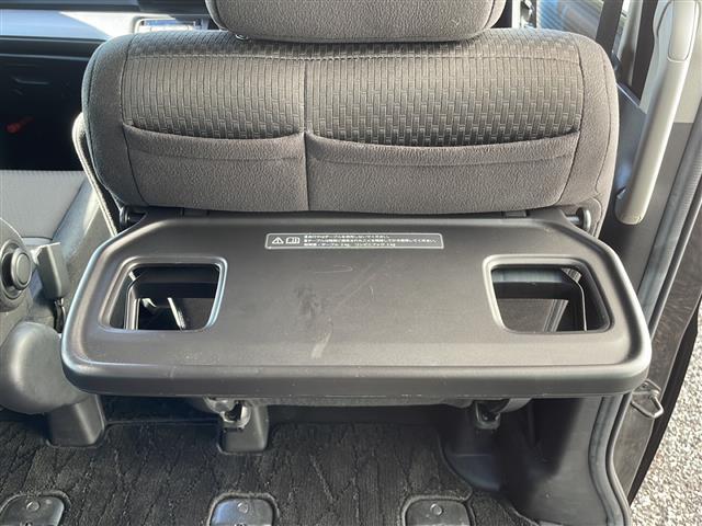 ステップワゴンスパーダ スパーダ　ホンダセンシング　純正Ｇａｔｈｅｒｓナビ（ＶＸＭ－１９５ＶＦｉ）　フルセグＴＶ　バックカメラ　ドライブレコーダー　両側パワースライドドア　フリップダウンモニター　パドルシフト　ステアリングスイッチ（19枚目）