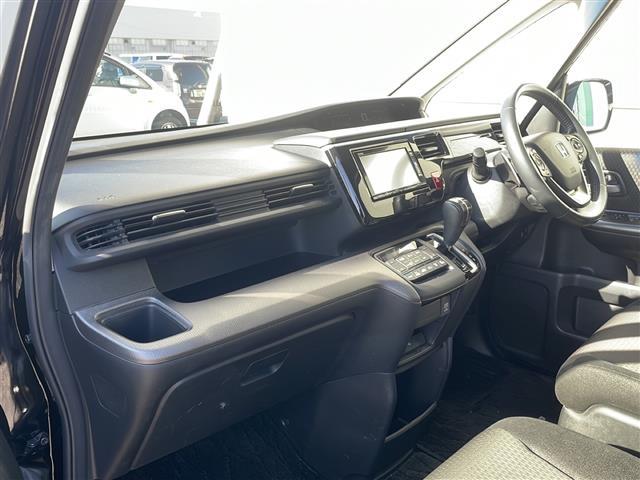 ステップワゴンスパーダ スパーダ　ホンダセンシング　純正Ｇａｔｈｅｒｓナビ（ＶＸＭ－１９５ＶＦｉ）　フルセグＴＶ　バックカメラ　ドライブレコーダー　両側パワースライドドア　フリップダウンモニター　パドルシフト　ステアリングスイッチ（21枚目）