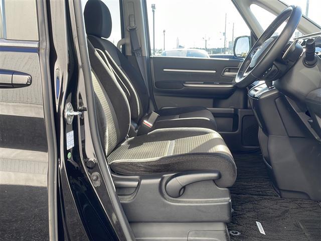 ステップワゴンスパーダ スパーダ　ホンダセンシング　純正Ｇａｔｈｅｒｓナビ（ＶＸＭ－１９５ＶＦｉ）　フルセグＴＶ　バックカメラ　ドライブレコーダー　両側パワースライドドア　フリップダウンモニター　パドルシフト　ステアリングスイッチ（22枚目）