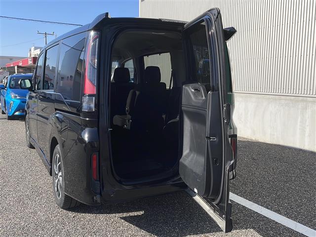 ステップワゴンスパーダ スパーダ　ホンダセンシング　純正Ｇａｔｈｅｒｓナビ（ＶＸＭ－１９５ＶＦｉ）　フルセグＴＶ　バックカメラ　ドライブレコーダー　両側パワースライドドア　フリップダウンモニター　パドルシフト　ステアリングスイッチ（39枚目）