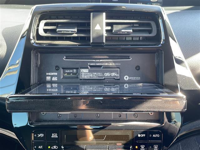 プリウス Ｓツーリングセレクション　純正９インチナビ（ＮＳＺＴ－Ｙ６８Ｔ）　フルセグＴＶ　Ｂｌｕｅｔｏｏｔｈ接続　バックカメラ　ドライブレコーダー☆シートヒーター　ビルトインＥＴＣ　レザーシート　トヨタセーフティセンス（17枚目）
