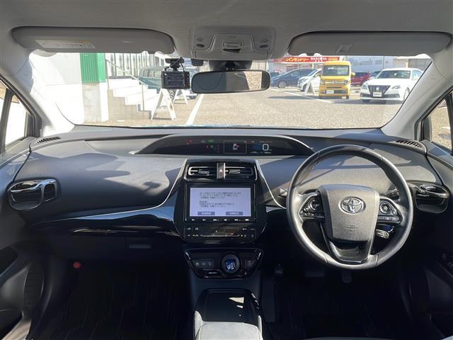 プリウス Ｓツーリングセレクション　純正９インチナビ（ＮＳＺＴ－Ｙ６８Ｔ）　フルセグＴＶ　Ｂｌｕｅｔｏｏｔｈ接続　バックカメラ　ドライブレコーダー☆シートヒーター　ビルトインＥＴＣ　レザーシート　トヨタセーフティセンス（41枚目）