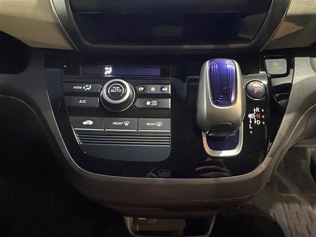 フリードハイブリッド ハイブリッド・Ｇホンダセンシング　純正Ｇａｔｈｅｒｓナビ　Ｂｌｕｅｔｏｏｔｈ　バックカメラ　ドライブレコーダー　両側パワースライドドア　ＬＥＤオートライト　スマートキー　ＥＴＣ　ステアリングスイッチ　スペアキー（12枚目）